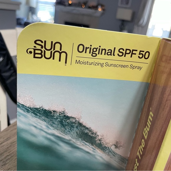 NIB Sun Bum Original Spf 50 Sunscreen Spray Vegan and Reef Friendly 2 Pack 5 OZ - Picture 2 of 7